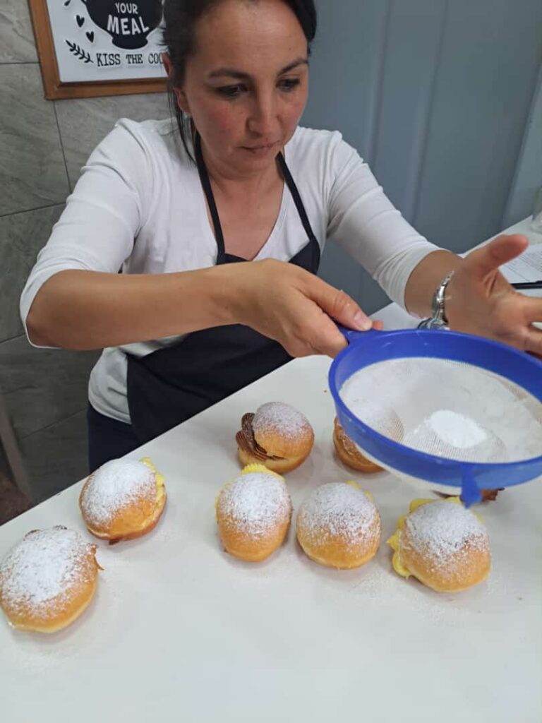 Cursos de pastelería chocolatería ,cocina ,pan en cunbayá y vacacionales